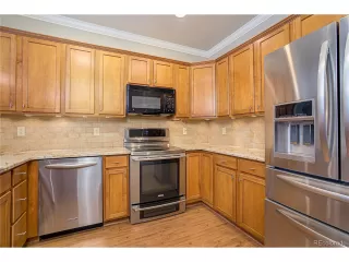 Photo #6: 4852973 Listing