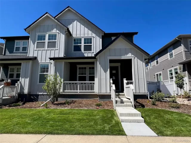 MLS: 4859666 Condo For Sale