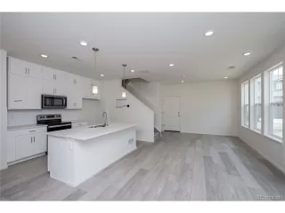 Photo #6: 4859666 Listing