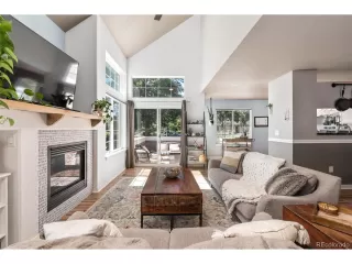 Photo #4: 4864156 Listing