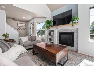 Photo #5: 4864156 Listing