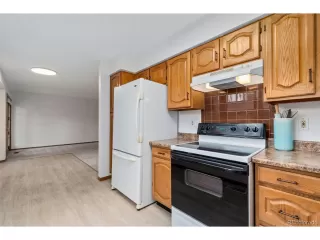 Photo #5: 4875922 Listing