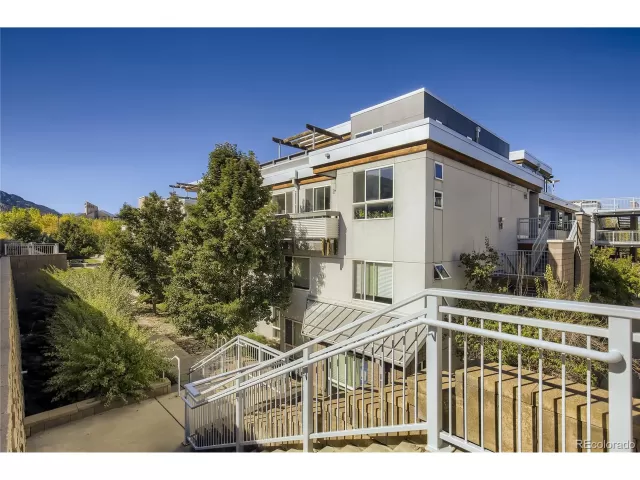 MLS: 4886101 Condo For Sale