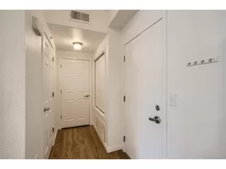 Photo #1: 4886101 Listing 