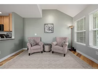 Photo #5: 4888625 Listing