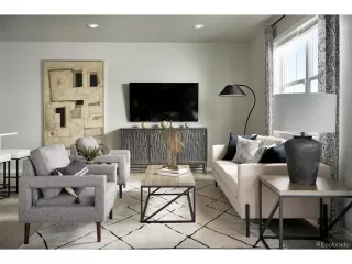 Photo #5: 4895176 Listing