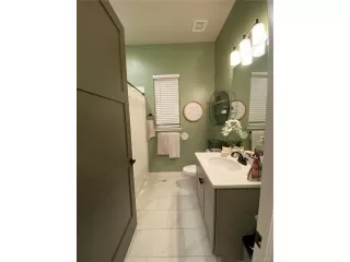 Photo #6: 4903182 Listing