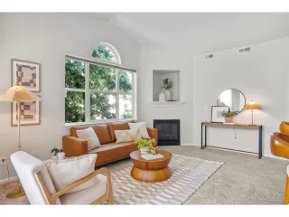 Photo #1: 4907002 Listing