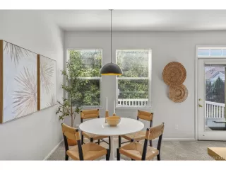 Photo #4: 4907002 Listing