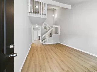 Photo #2: 4907310 Listing