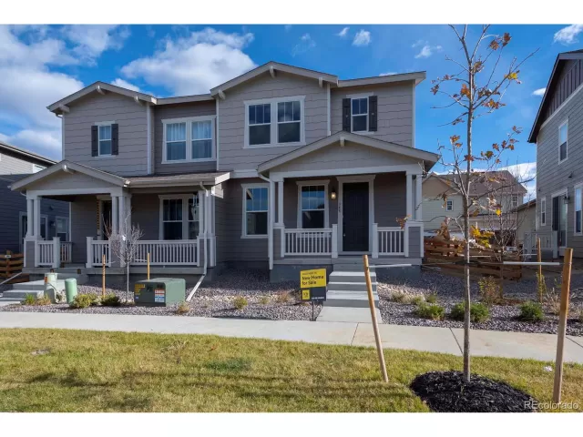 MLS: 4925840 Condo For Sale