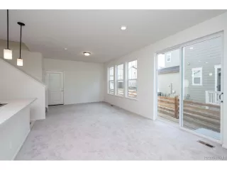 Photo #5: 4925840 Listing