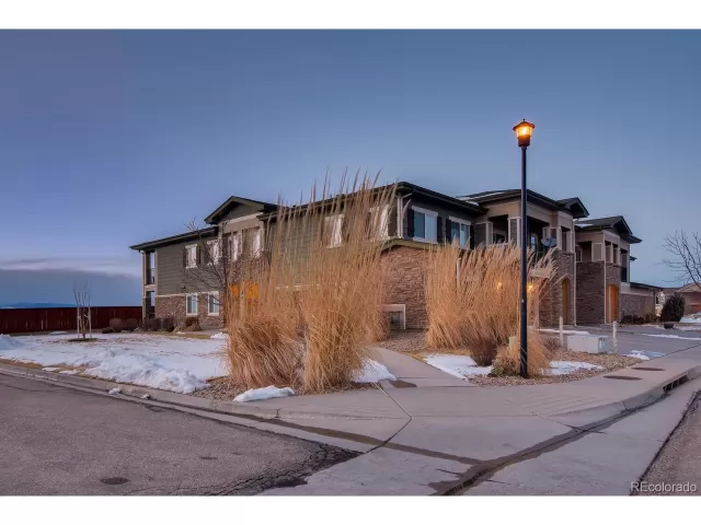 MLS: 4927329 Condo For Sale