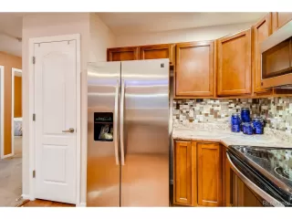 Photo #6: 4927329 Listing