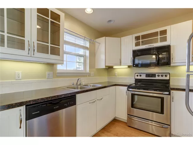 MLS: 4931873 Condo For Sale