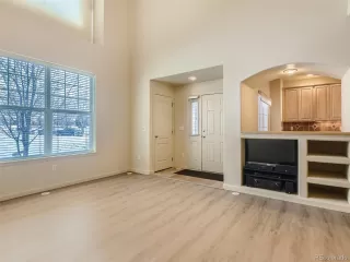 Photo #5: 4931884 Listing