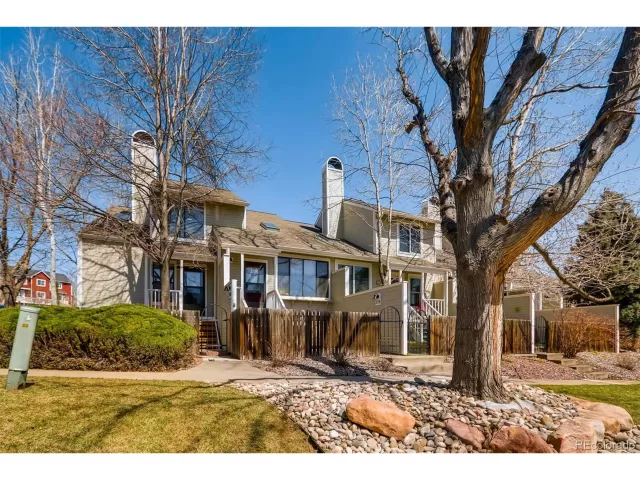 MLS: 4940105 Condo For Sale