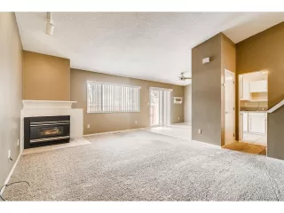 Photo #5: 4940914 Listing