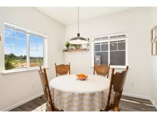 Photo #5: 4944609 Listing