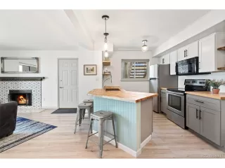 Photo #2: 4945674 Listing 