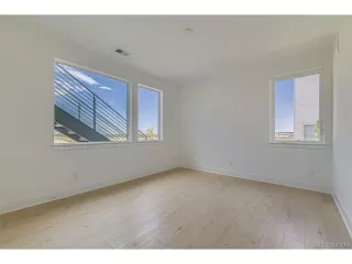 Photo #6: 4956854 Listing