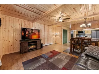 Photo #2: 4982937 Listing