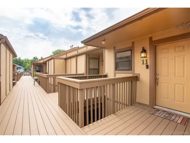 MLS: 5000086 Condo For Sale