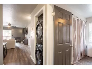 Photo #1: 5000086 Listing