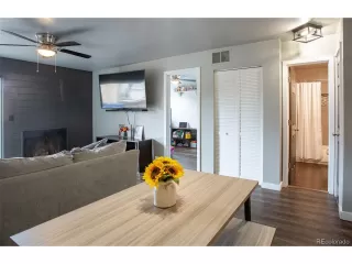 Photo #5: 5000086 Listing