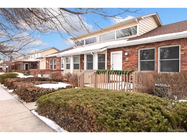 MLS: 5002066 Condo For Sale