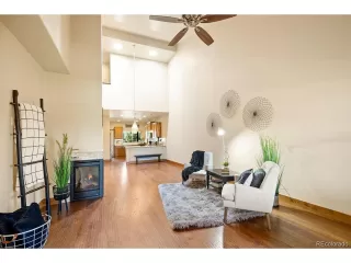 Photo #4: 5007124 Listing