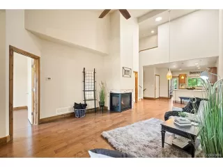 Photo #5: 5007124 Listing