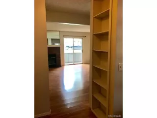 Photo #3: 5010605 Listing