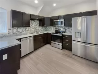 Photo #1: 5015656 Listing