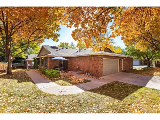 MLS: 5063595 Condo For Sale