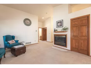 Photo #5: 5063595 Listing