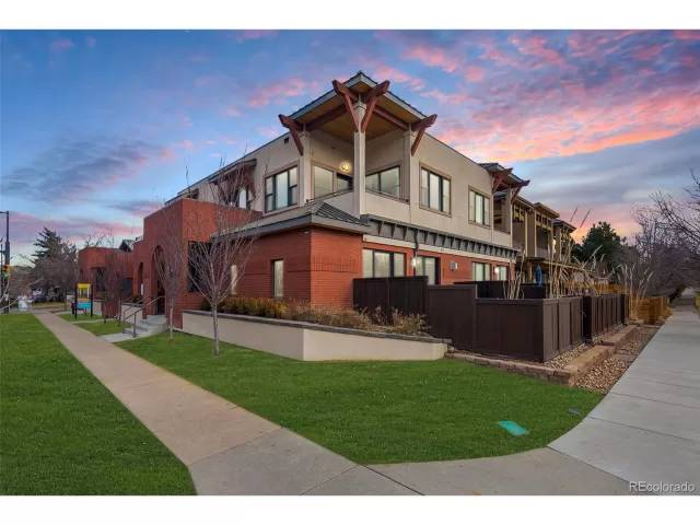 MLS: 5070594 Condo For Sale