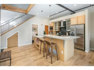 Photo #6: 5070594 Listing