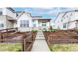 Photo #3: 5074446 Listing