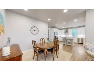 Photo #6: 5074446 Listing