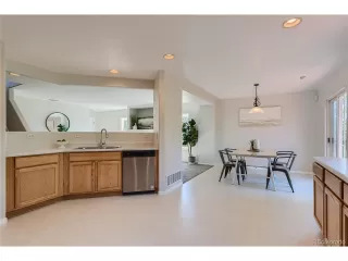 Photo #4: 5075443 Listing