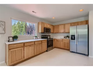 Photo #6: 5075443 Listing