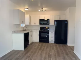 Photo #6: 5077789 Listing