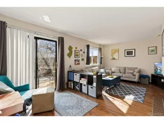 Photo #5: 5088036 Listing