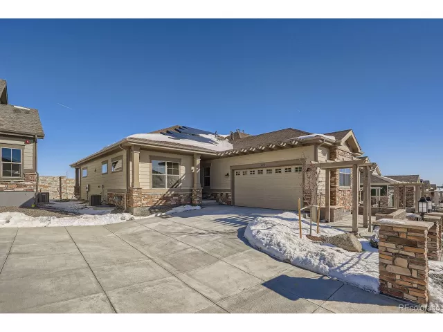 MLS: 5098253 Condo For Sale