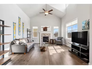 Photo #2: 5106438 Listing