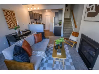 Photo #6: 5118949 Listing