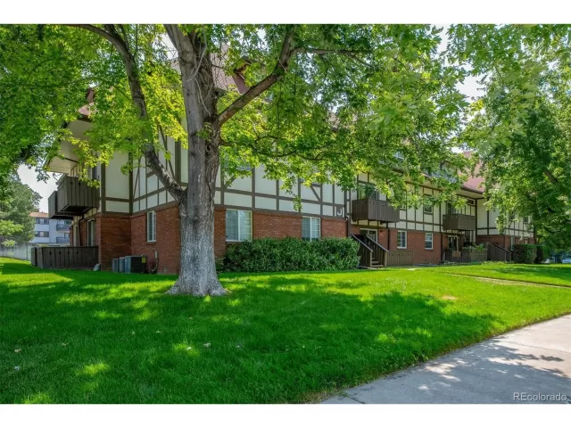 MLS: 5140807 Condo For Sale