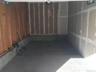 Photo #2: 5174433 Listing