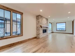 Photo #5: 5179067 Listing 